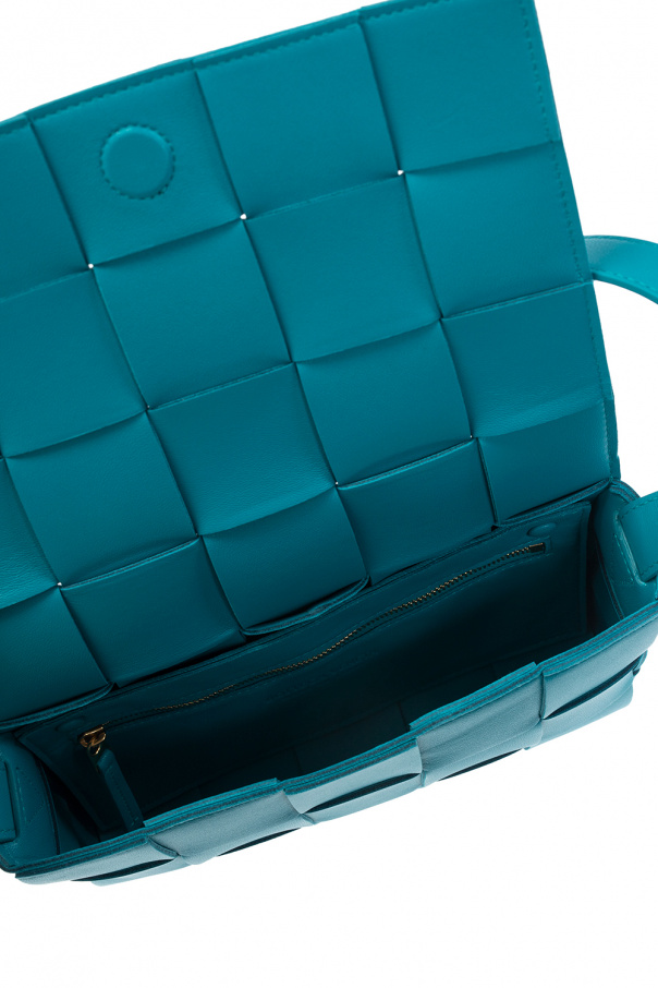 ■BOTTEGA VENETA■ Cassette shoulder bag spearmint 578004VMA BOTTEGA VENETA: Cassette bag in woven nappa - Forest Green